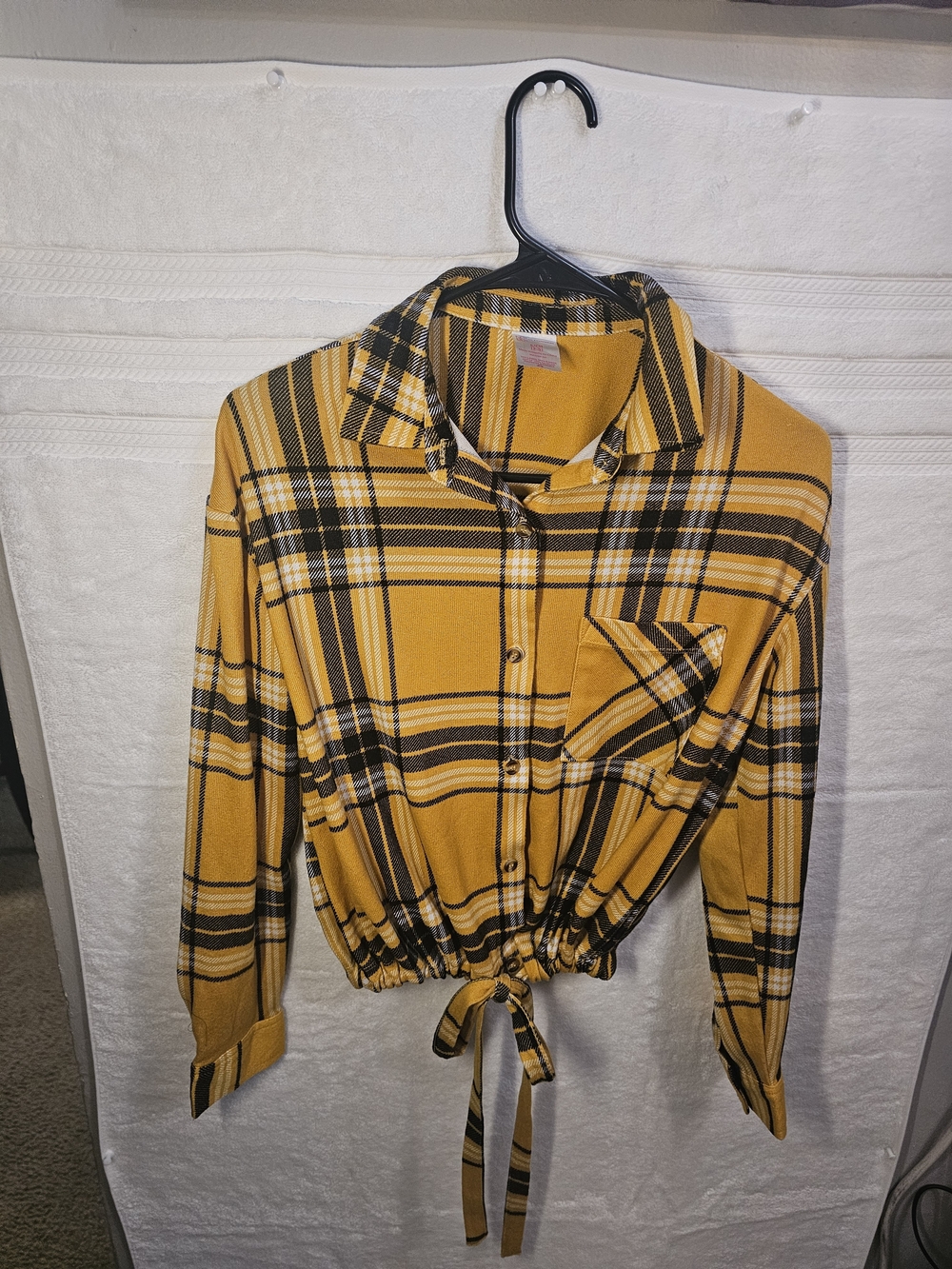 No Boundaries Yellow Plaid Tie-Hem Button-Down Shirt